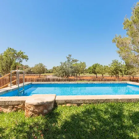 Es Tres Pins Holiday home *