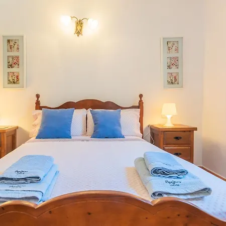 Holiday home Es Tres Pins